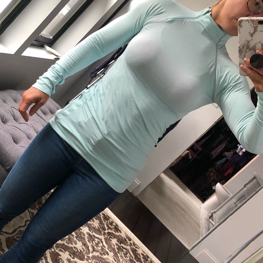 Athleta top